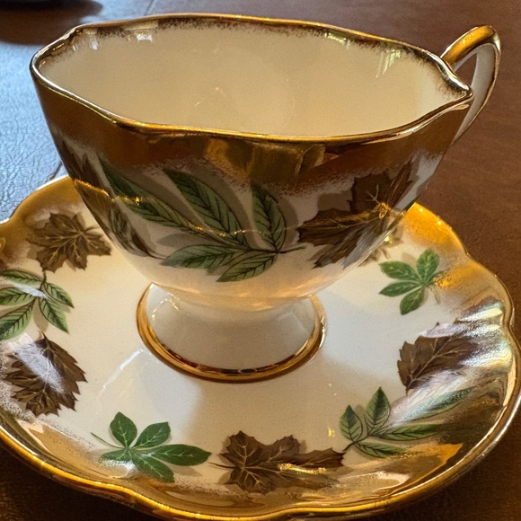 Bone China Teacups and Saucers - Made in England - Picture 2 of 14